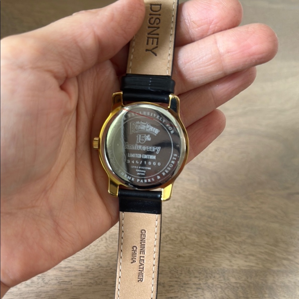 NEW 15th Anniversary Limited Edition (346/1000) Roger Rabbit Black/Gold Watch - Picture 5 of 6